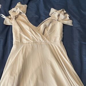 Chic Cream Maxi Dress with Ruffle Sleeves